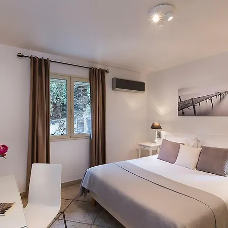 Villa Vetricella Sleeps 4 Pool Air Con Wifi *